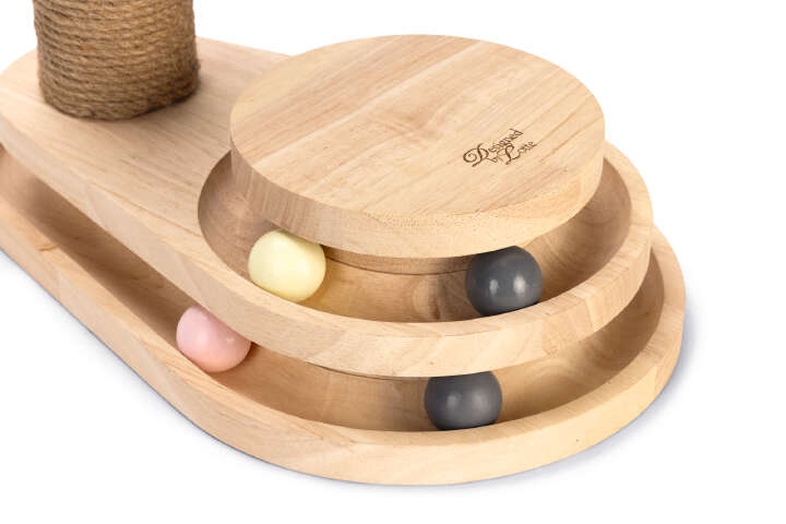 Designed by Lotte Kratzbaum "Inez"